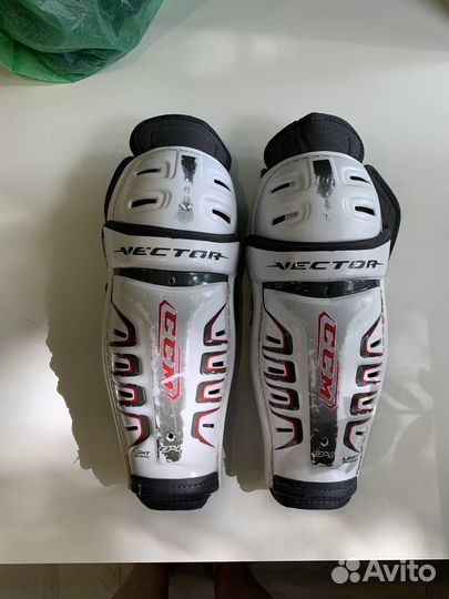 Щитки хоккейные размер 10