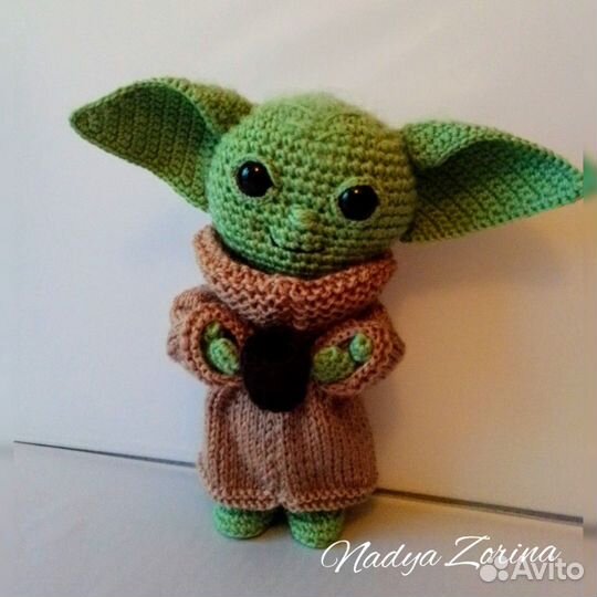 Малыш Йода вязаный