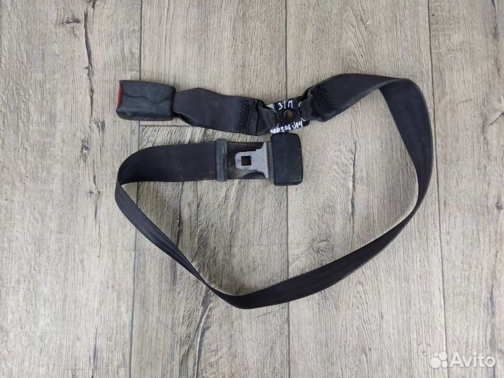 Ремень безопасности задний Carina E