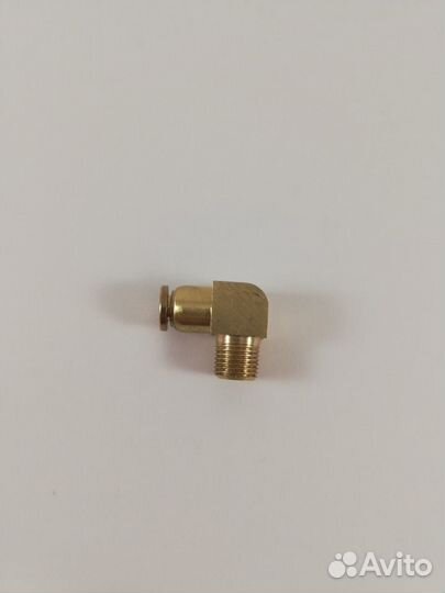 Штуцер трубок кпп Шакман Хово