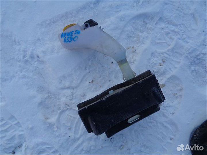 Бачок омывателя Nissan Elgrand avwe50 1998