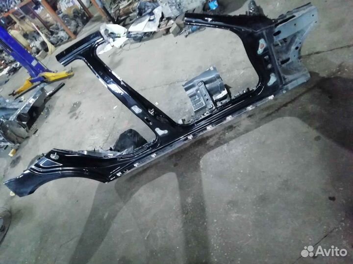 Порог правый со стойками Mercedes E W212