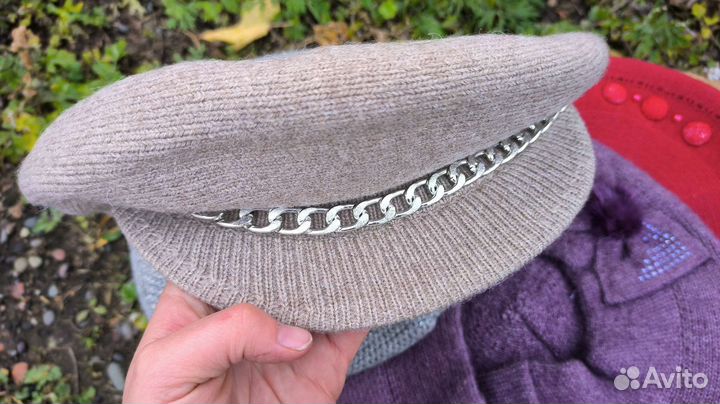 Берет утеплённый женский