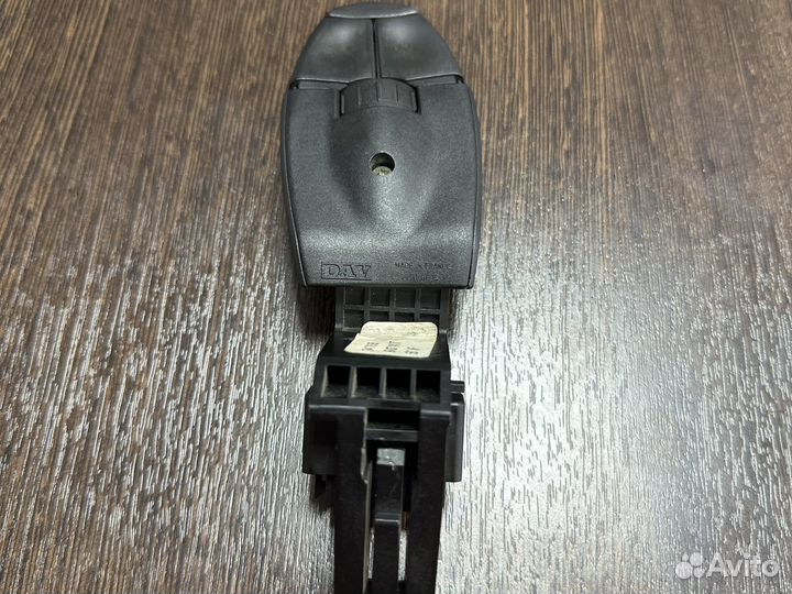 Переключатель магнитолы peugeot 206