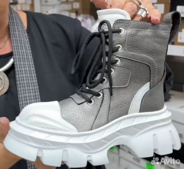 Ботинки женские 39 размера