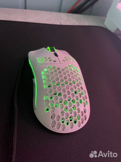 Мышь проводная Glorious Model O Minus белый