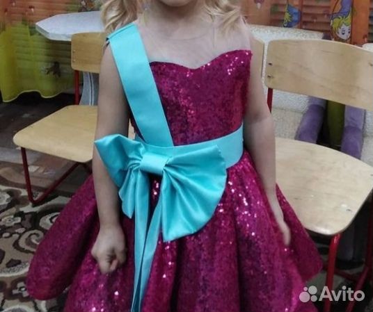 Платье на девочку