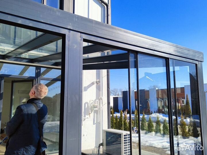 Безрамное гильотинное остекление / Работа под ключ