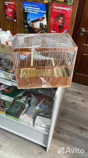 Клетки для птиц деревянные