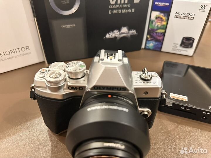 Olympus OM-D E-M10 Mark III (как новый) + 25/1.8