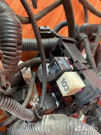 Подкапотная проводка Vw Transporter T5 AXD 2005