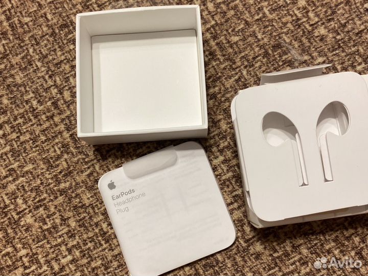 Коробка от Наушников Apple EarPods