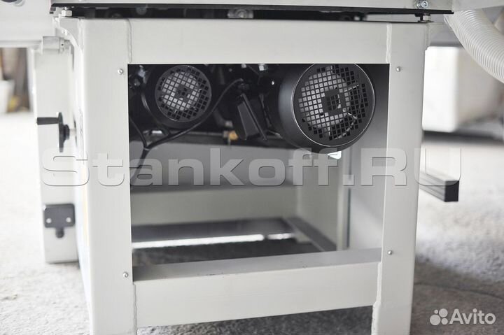 Форматно-раскроечный станок с роликовой кареткой