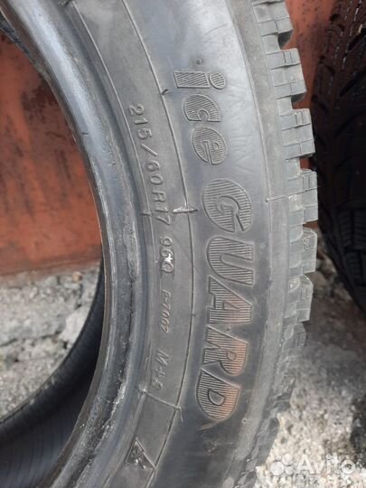 Yokohama Ice Guard Stud IG35 215/60 R17