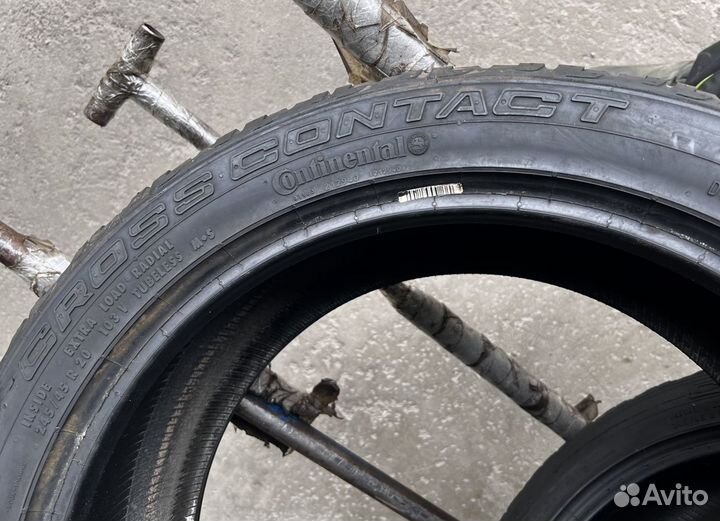 Continental ContiCrossContact UHP 245/45 R20