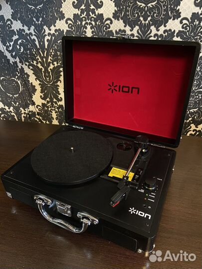 Проигрыватель виниловый