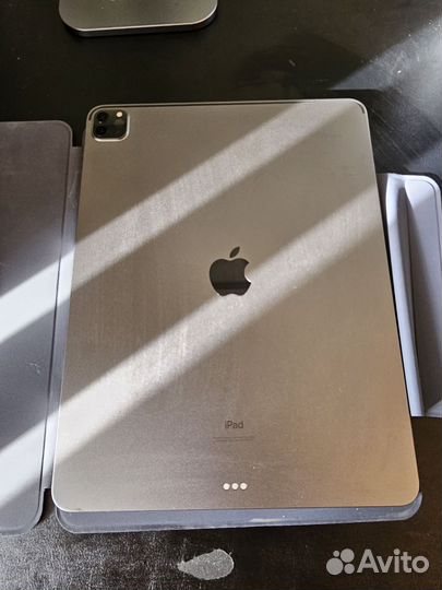 iPad pro 12.9 2021 256gb (5 gen) WiFi