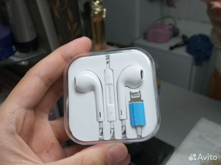 Проводные наушники с микрофоном