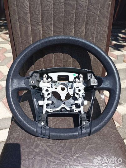 Руль на тойота приус 30 кузов состояние нового