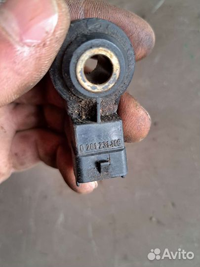 Датчик детонации на Porsche Cayenne 955