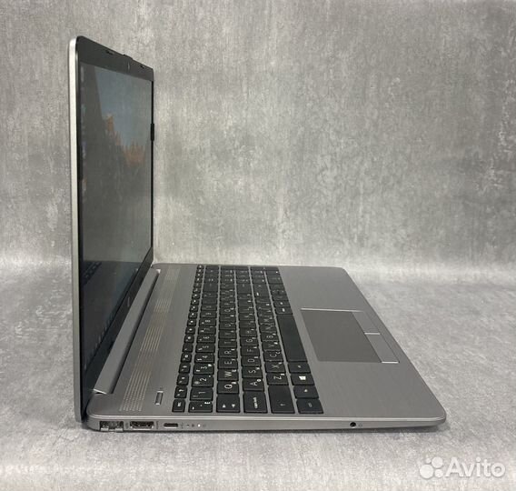 Мощный HP 15,6