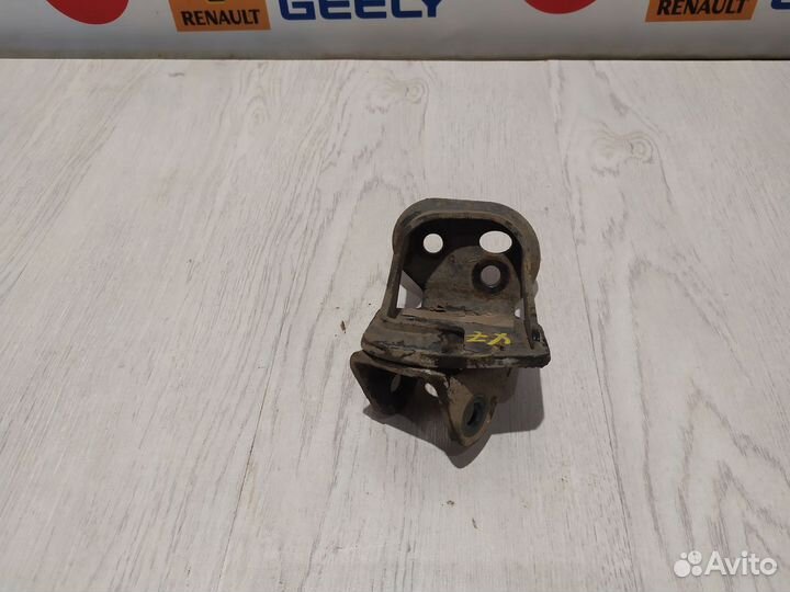 Кронштейн Geely emgrand X7 Лев