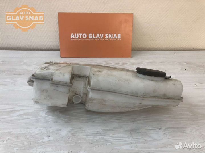 Бачок омывателя Renault Duster