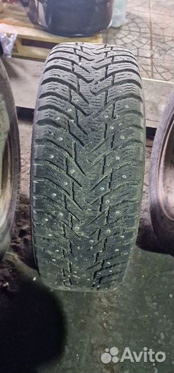 Nokian Tyres Hakkapeliitta 8 SUV 215/65 R16 102