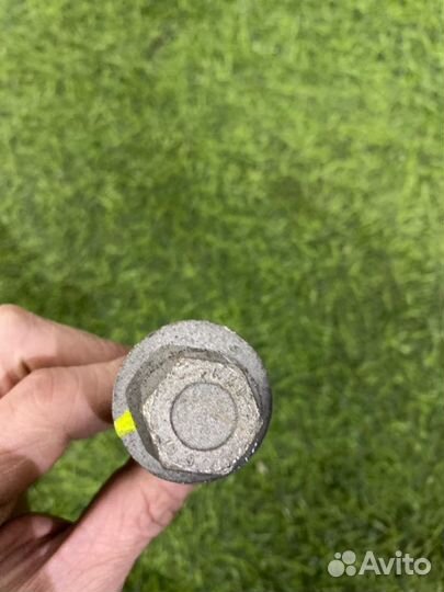 Болт развальный Bmw 7 F01 3.0 N54 2011