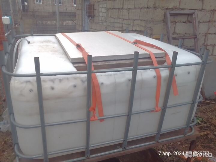 Емкость пластиковая