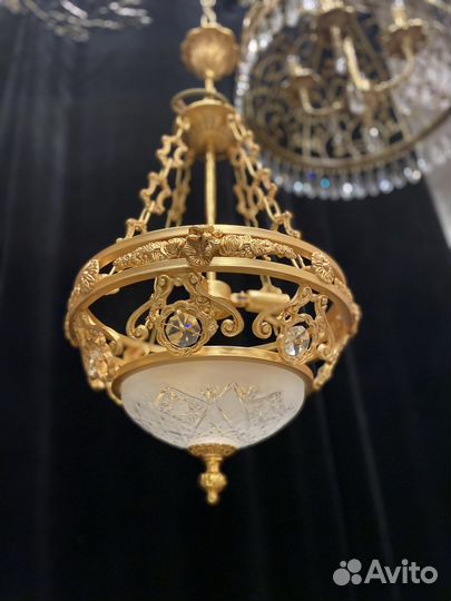 Люстра бронзовая новая