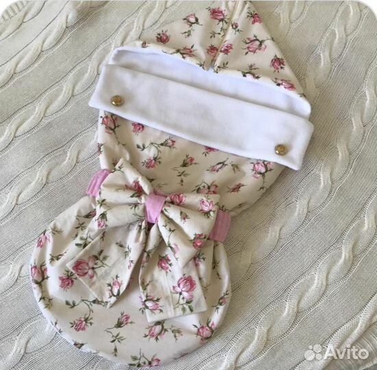 Продаю конверт на выписку для девочки