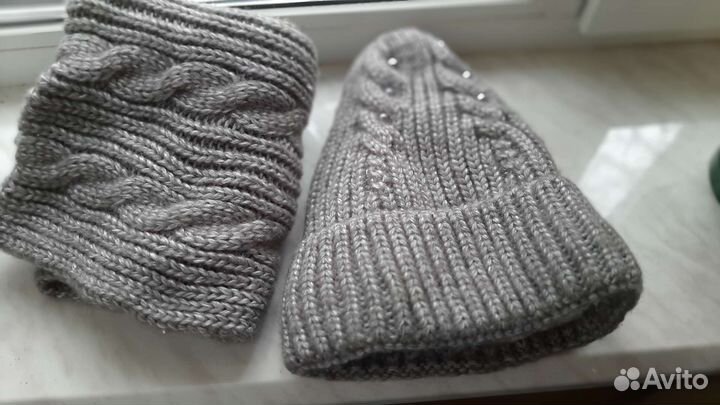 Комплект шапка и снуд, шапки - листай фото