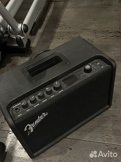 Комбоусилитель fender mustang gt40