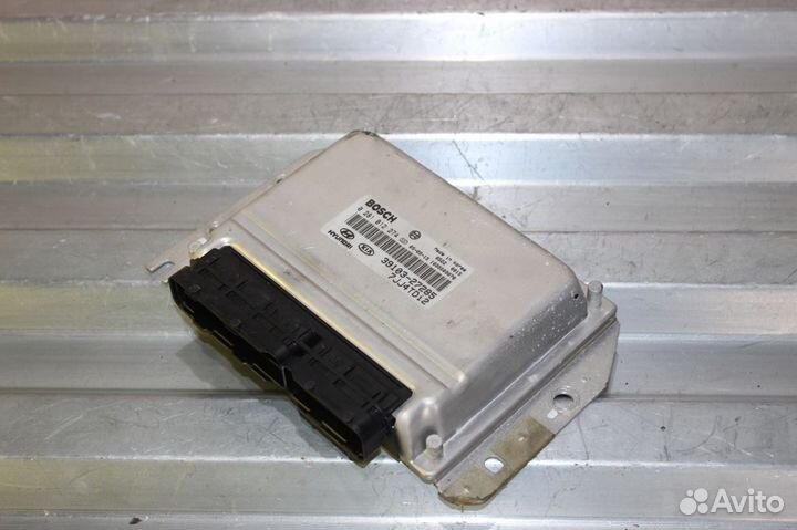 Блок управления двигателем эбу Туксон 1 2.0л D4EA