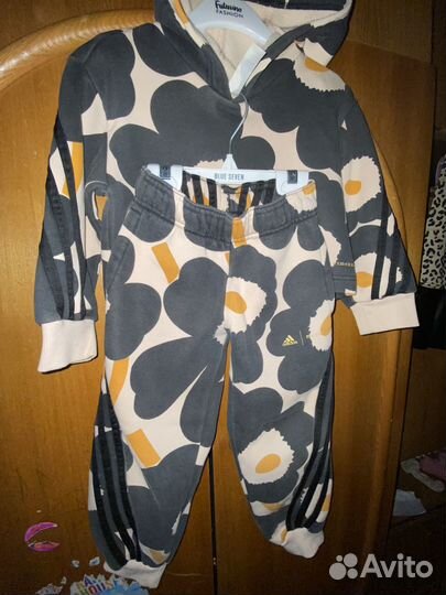 Спортивный костюм adidas для девочек