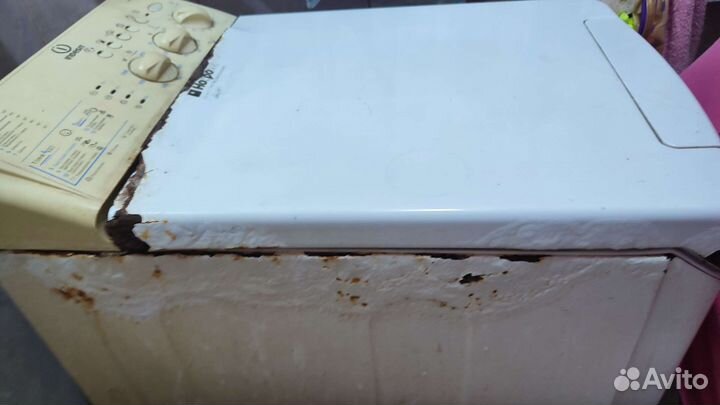 Стиральная машина с вертикальной загрузкой