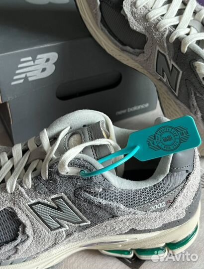 New Balance 2002r refined future Оригинал