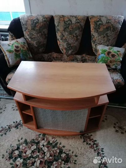 Тумба под телевизор