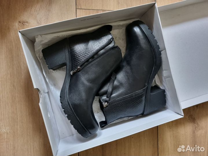Ботинки женские несколько