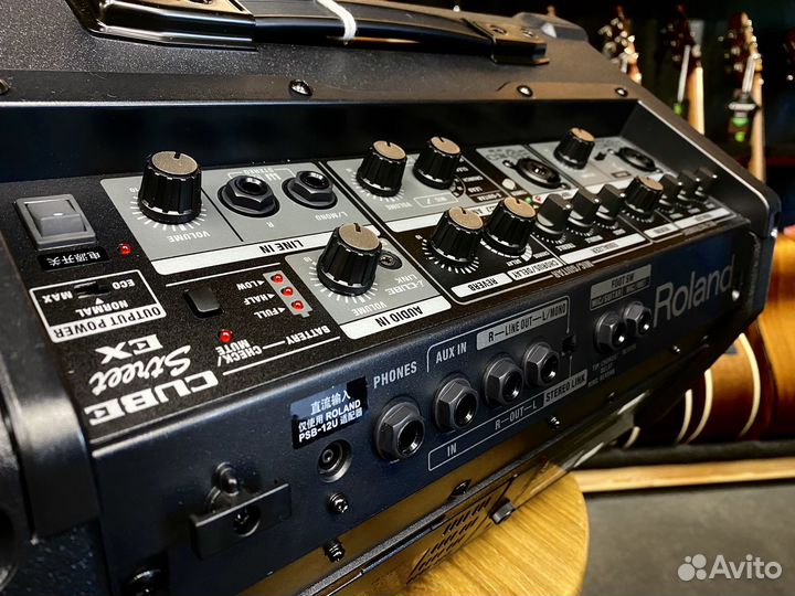 Roland Cube Street EX комбоусилитель (новый)