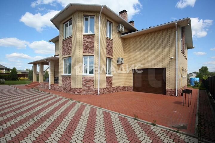 Дом 250 м² на участке 30 сот.