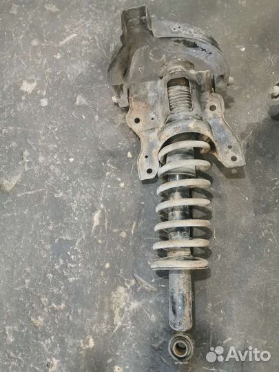 Стойка задняя Hyundai XG Grandeur 2.5 V6 G6BV