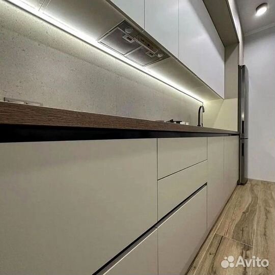 Кухни новые, кухни выставочный образец