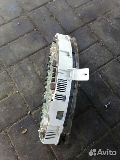 Щиток приборов митсубиси каризма 1998г мт