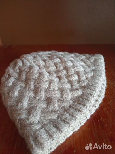 Шапка женская вязаная