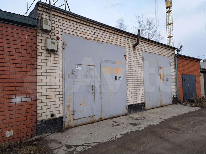 Гараж, > 30 м²