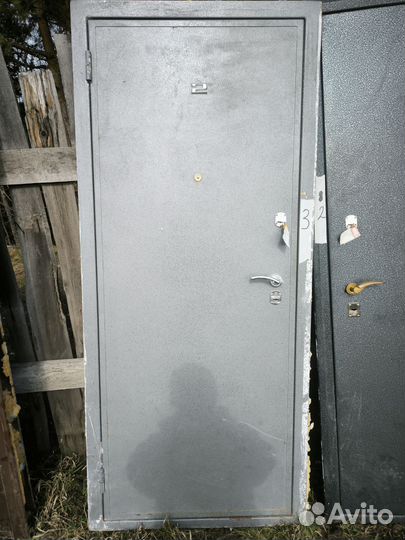 Металлическая дверь бу