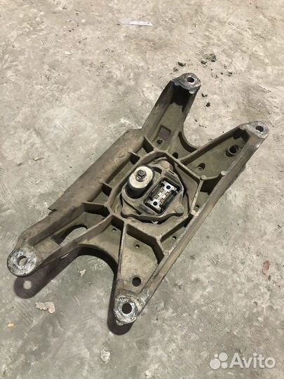 Кронштейн АКПП Audi Q5 VAG 8K0399263K