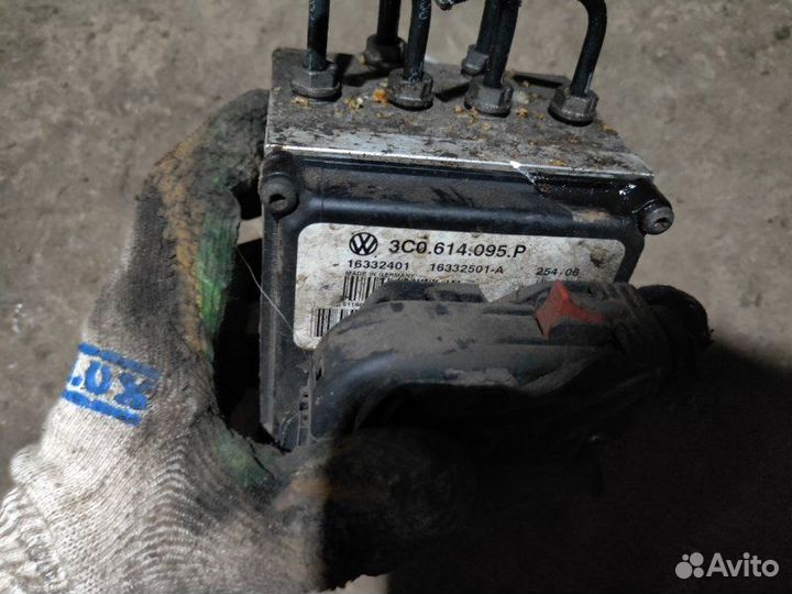 Блок abs Volkswagen Passat B6 1.9 BXE 2006